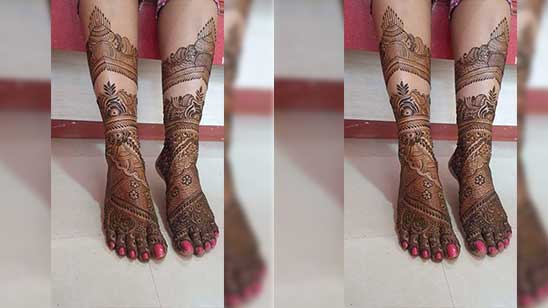 Simple and Beautiful Foot Mehndi Design