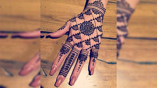 Mehandi Design 2022 Simple and Easy Back Hand