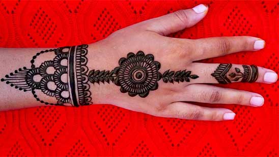 Mehndi Designs 2022 New Style Simple Arabic Front Hand