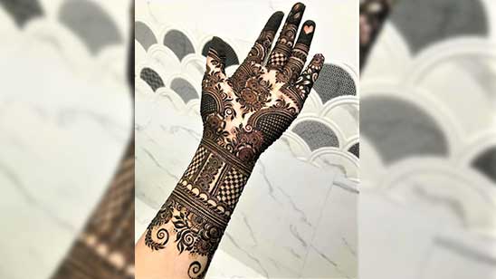 Simple Mehendi Design for Front Hand