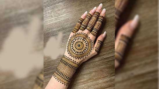 Simple Mehndi Designs for Back Hands