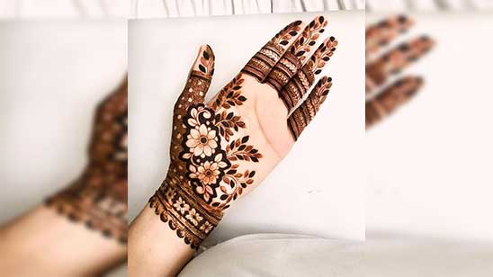 Dubai style henna design ( मेहंदी डिजाइन) ll floral henna design ll unique  new pattern mehandi #17 - YouTube