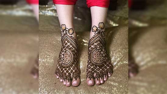 Easy Foot Mehndi Design