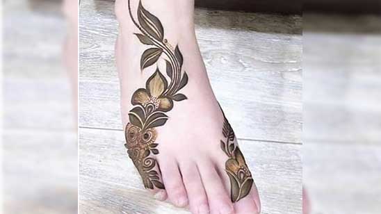 Inventive Circle Leg Arabic Mehndi Designs on both feet - Leg Arabic Mehndi  Designs - Arabic Mehndi - Crayon