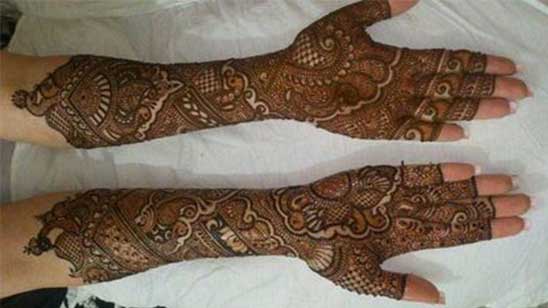 Full Back Hand Mehndi Designs Pakistani