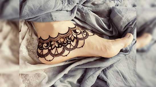 Stylish Mehndi Designs for Legs