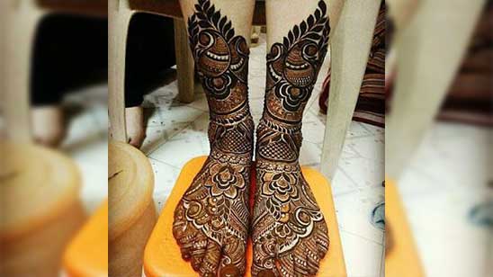 Wedding Dulhan Mehndi Designs for Legs