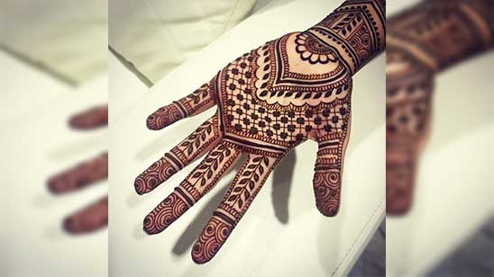 Simple Mehndi Designs for Hands Arabic Style 2022