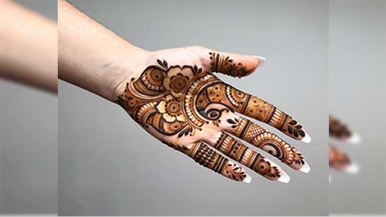 Simple Mehndi Designs for Palm