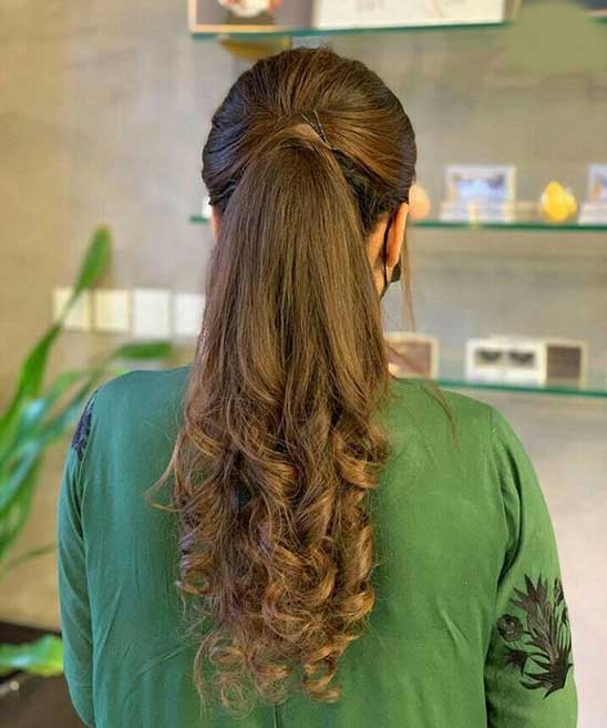 Modern Nauvari Saree Hairstyle