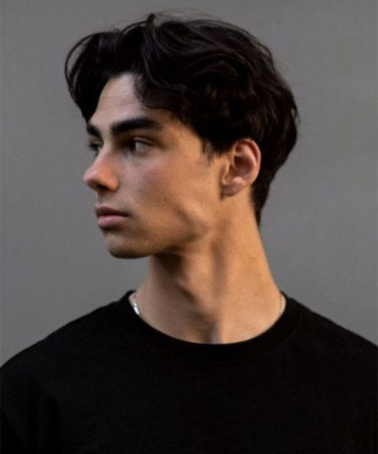 Best Hairstyles for Wavy Hair Men