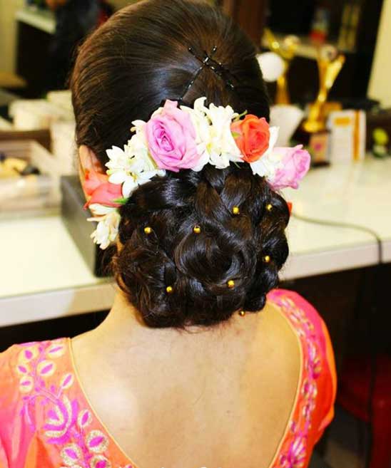 50+ Bridal Bun Hairstyle Photos (2023) Indian - TailoringinHindi
