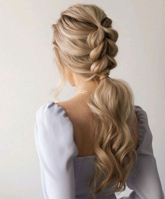 Saloon Girl Hairstyles for Long Hair