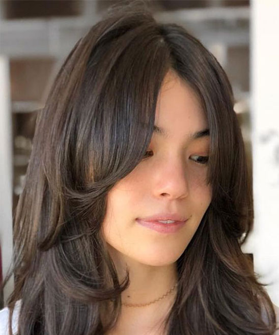 Haircut in Layers for Long Hair Front Face