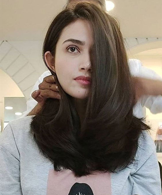 Haircut in Layers for Long Hair Front Face
