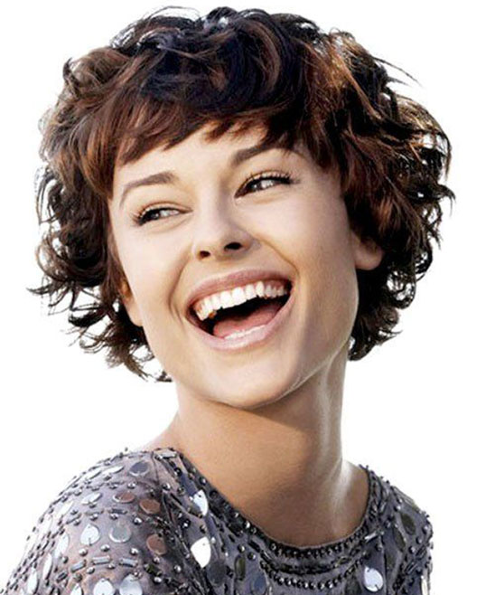 50+ Hairstyles for Short Curly Hair (2023) - TailoringinHindi 50+ Hairstyles for Short Curly Hair (2023) - TailoringinHindi