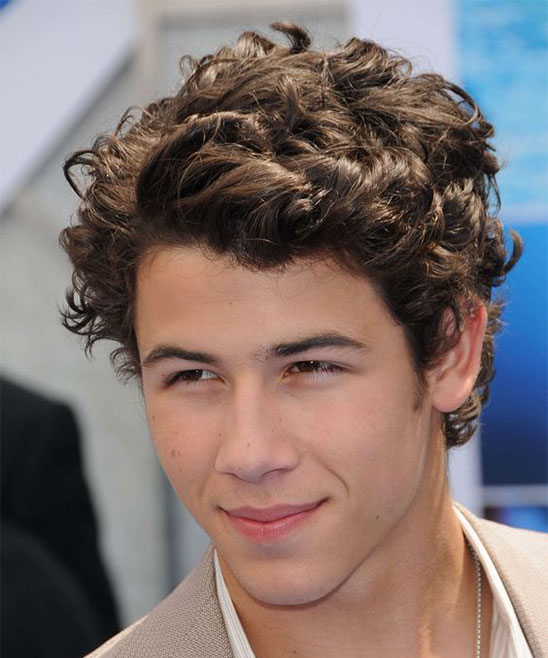 Good Haircuts for Men's Curly Hair