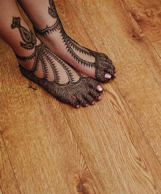 Easy Mehendi Designs Feet