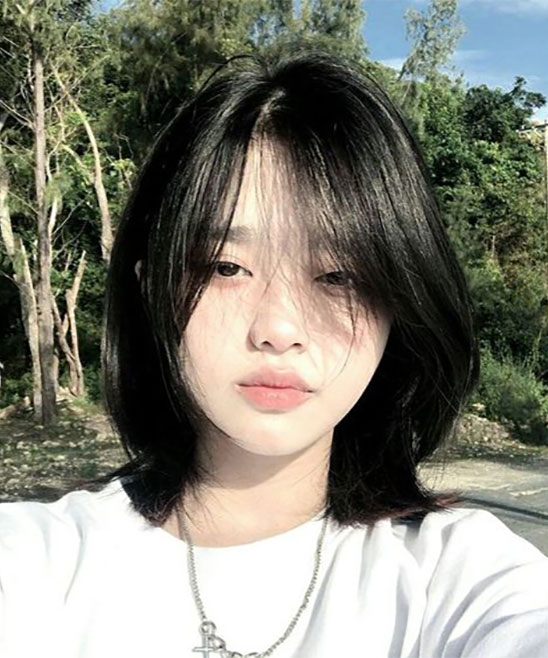 Short Haircuts for Girls with Wavy Hair