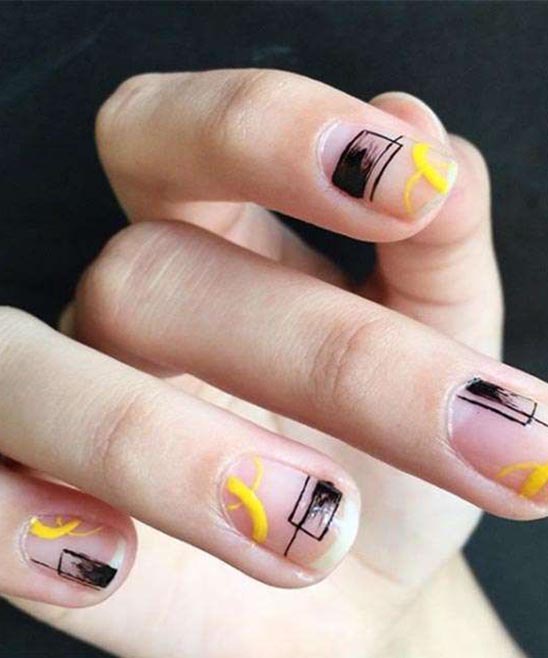 BLACK NAILS SIMPLE DESIGN