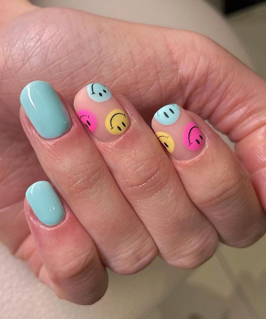 CHRISTMAS NAILS 2023 SIMPLE