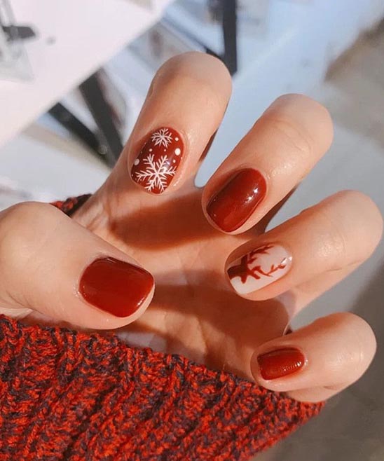 CHRISTMAS SIMPLE NAIL DESIGNS