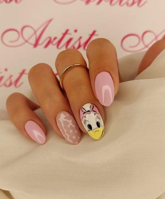 SIMPLE DISNEY NAIL DESIGN