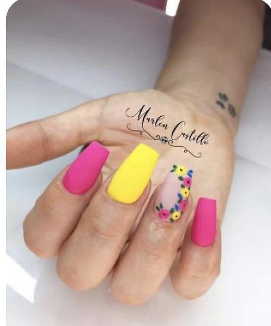 FEET SIMPLE FLOWER NAIL ART DESIGNS