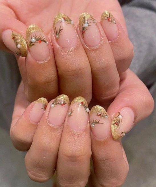 50+ Simple Holiday Nails (2024) Designs TailoringinHindi