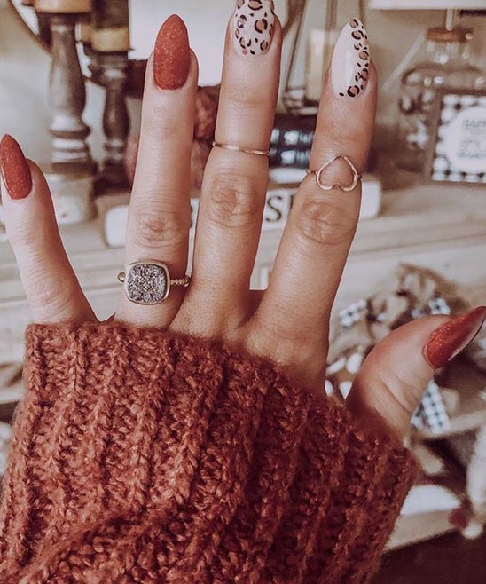 SHORT NAIL SIMPLE DESIGN