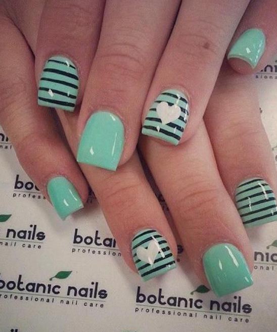 SIMPLE BLACK AND ORANGE HALLOWEEN NAILS