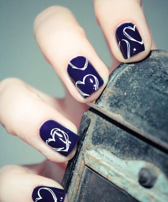 SIMPLE BLACK AND WHITE HALLOWEEN NAILS