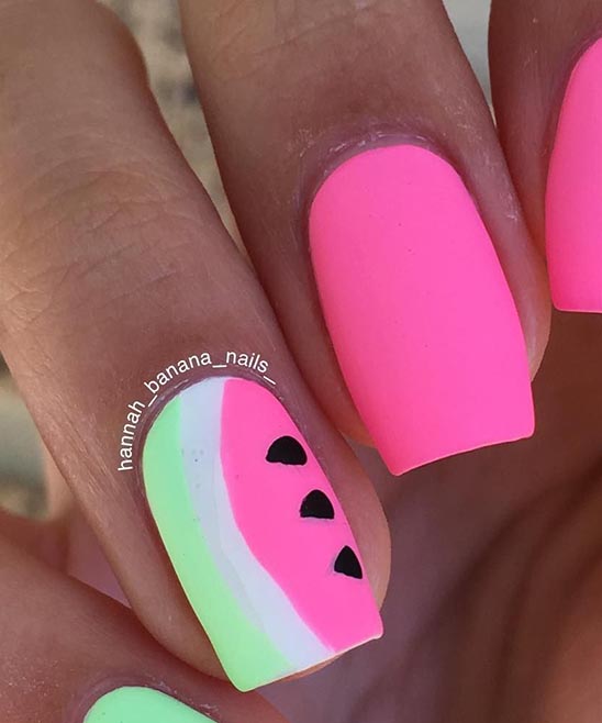 SIMPLE BLACK NAIL DESIGNS