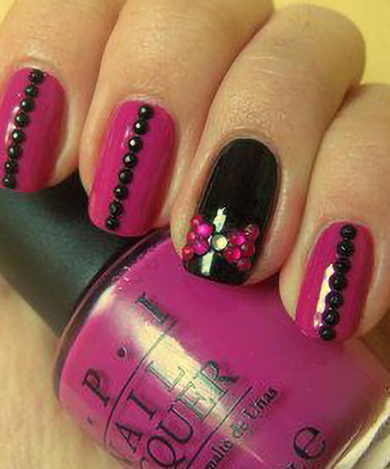 SIMPLE EVIL EYE NAIL DESIGN