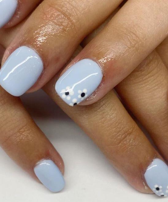 SIMPLE CUTE CHRISTMAS NAILS