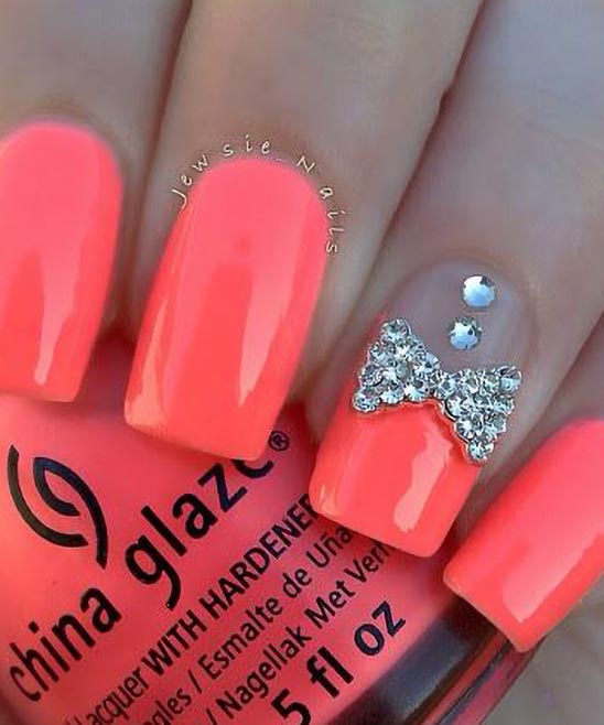 SIMPLE CUTE NAIL RHINESTONE DESIGN