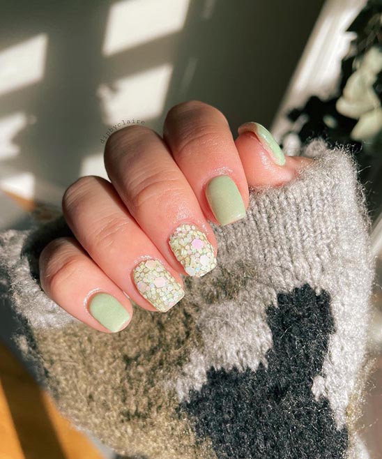 SIMPLE DIAMOND NAIL DESIGN