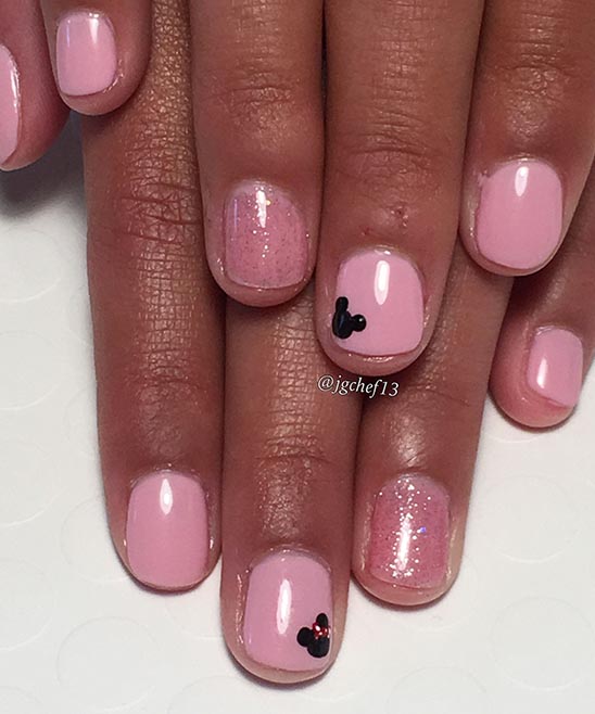 SIMPLE DISNEY GEL NAILS