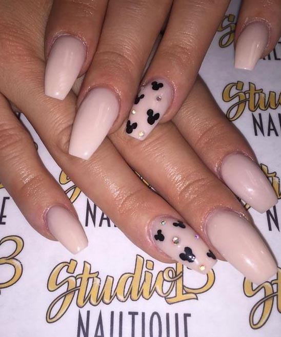 SIMPLE DISNEY STILLETTO NAILS