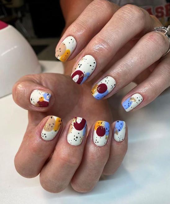 SIMPLE FLOWER DESIGN NAILS