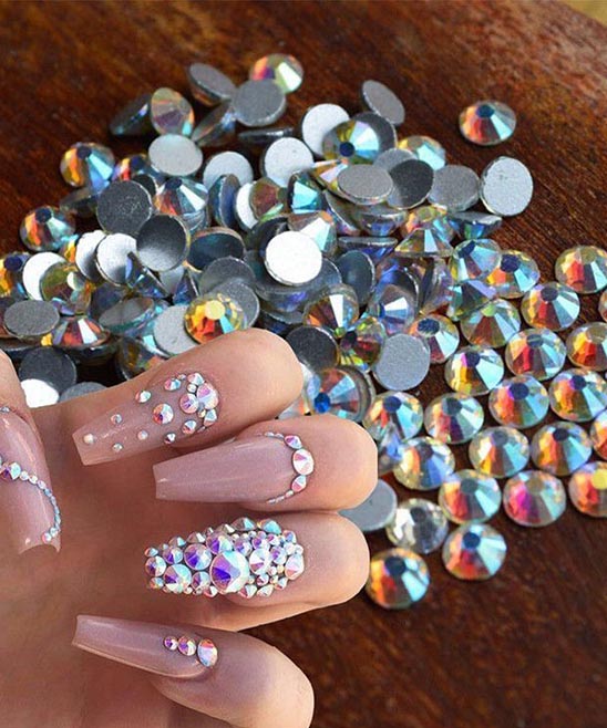 SIMPLE LINE NAIL DESIGNS