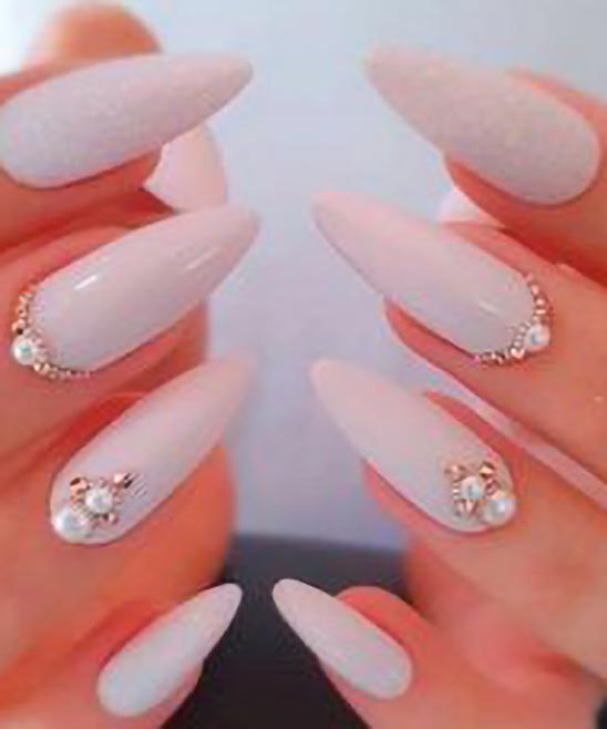 SIMPLE LINE NAIL DESIGNS