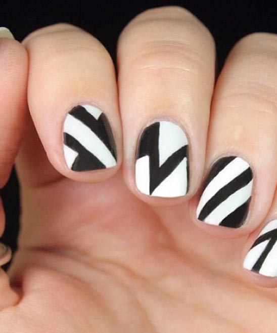 SIMPLE WHITE AND BLACK NAIL DESIGNS