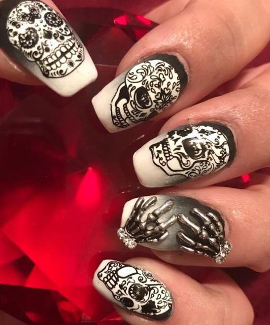 SIMPLE WHITE AND BLACK NAILS