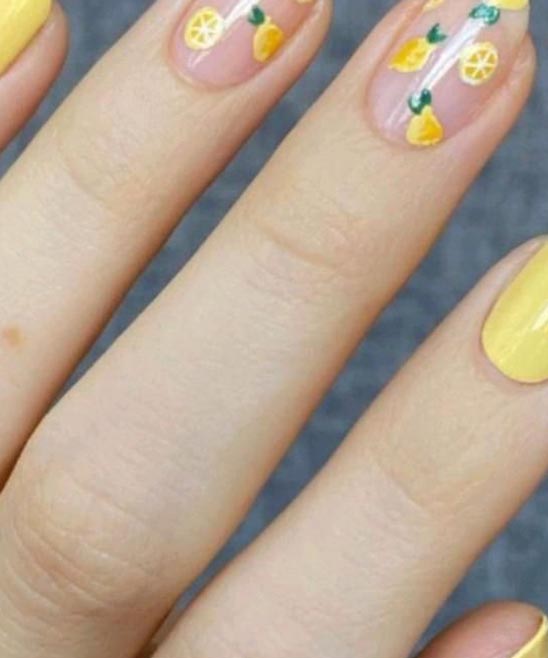 SIMPLE WHITE FLOWER NAIL DESIGNS
