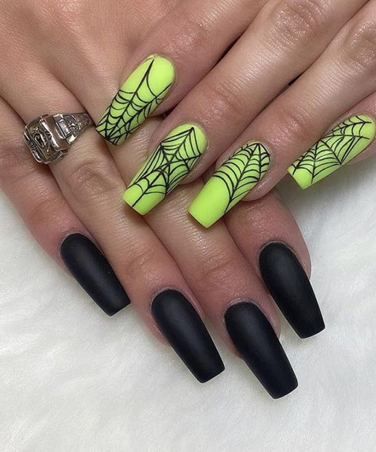 BLACK AND GREEN HALLOWEEN NAILS