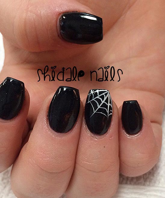 BLACK AND PINK HALLOWEEN NAILS