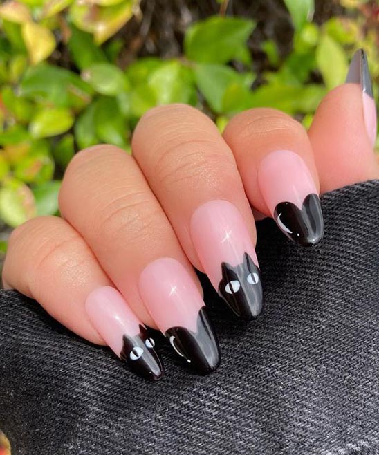 BLACK NAILS FOR HALLOWEEN