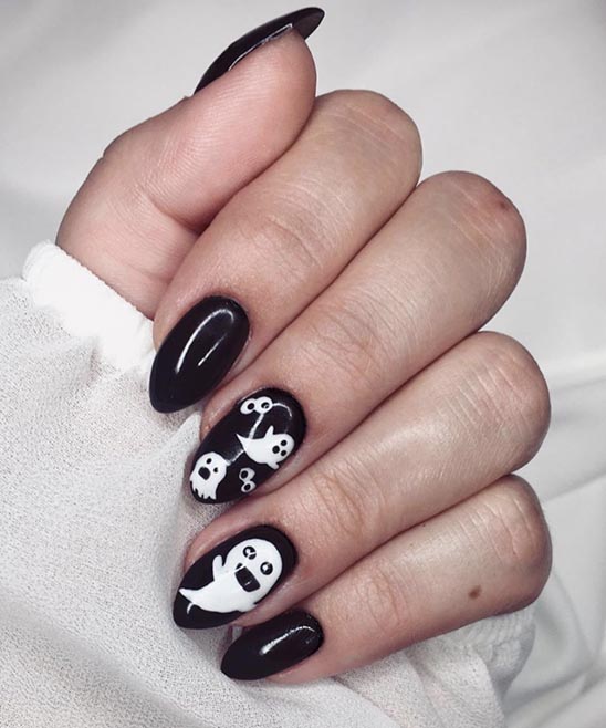 BLACK NAILS WITH HALLOWEEN DESIGNS