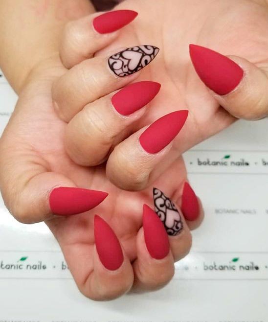 Brihgte Red Nails With a Gold Designs Short Acrylic